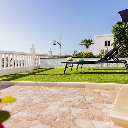 아파트 The Daisies - Sunny, Modern 2 Bedroom