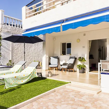 아파트 The Daisies - Sunny, Modern 2 Bedroom *